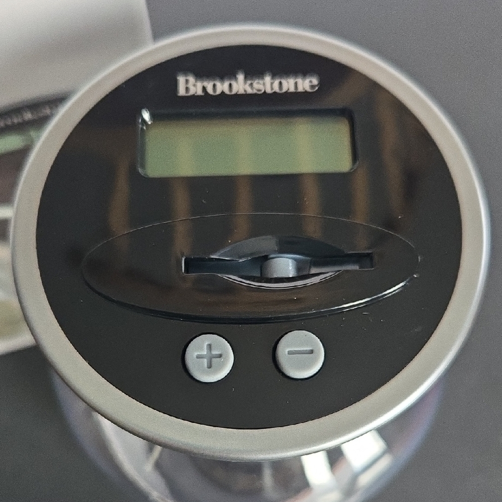 Brookstone Auto Digital Count Coin Bank NEW - Picture 2 of 8